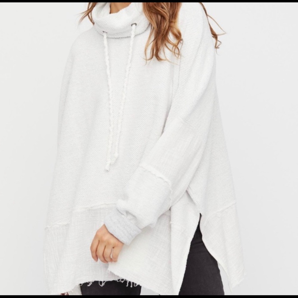 Zoe Pullover